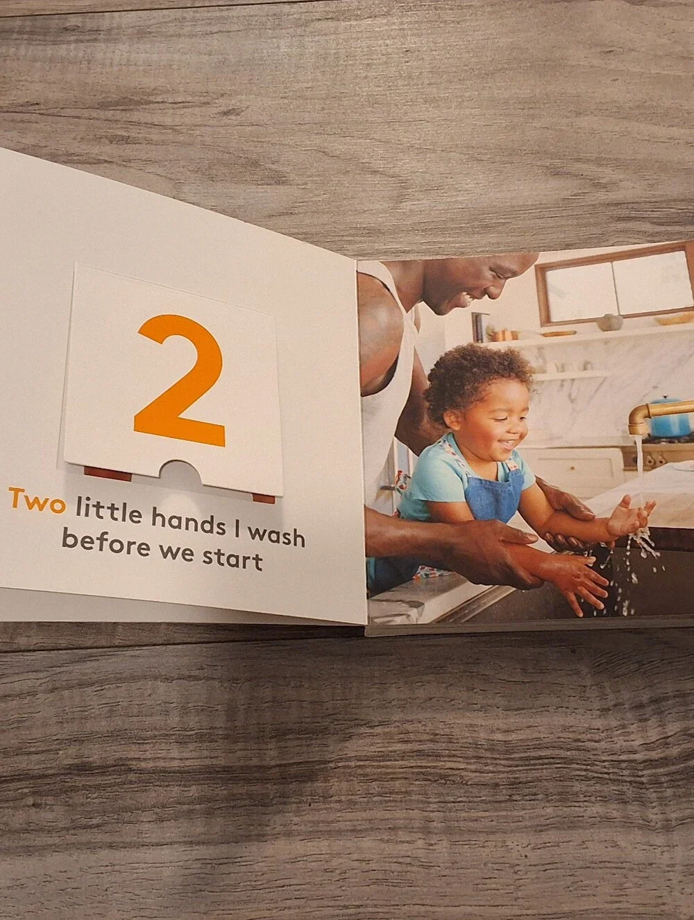 Lovevery Making Muffins Flip Book From The Helper Play Kit Months 25, 26, 27